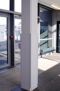 Protection murale : protection poteau avec cornières mi hauteur ANDAMIA protection murale poteau